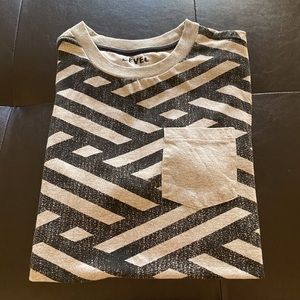 Gray/black casual shirt!